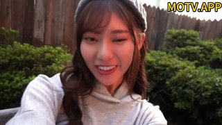 最新网红少女恶犬VIP视频制服摩擦假屌 再慢慢的插入粉红小穴里